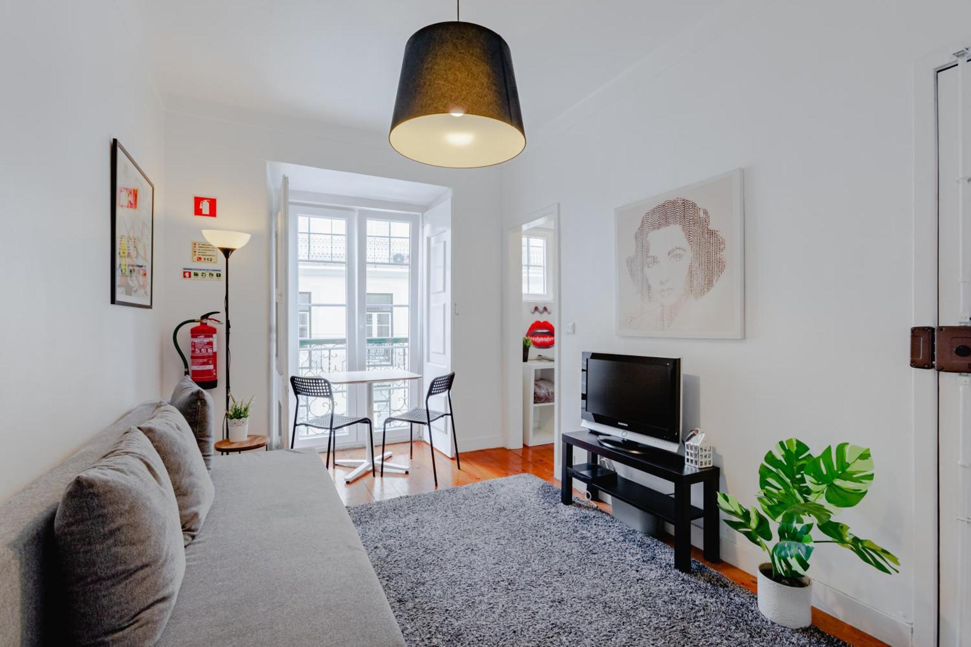 Visit Lisbon 4Fun - Anjos Apartment Exterior photo